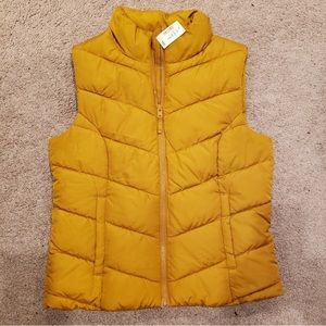 NWT Women’s Aeropostale Yellow Puffer Vest